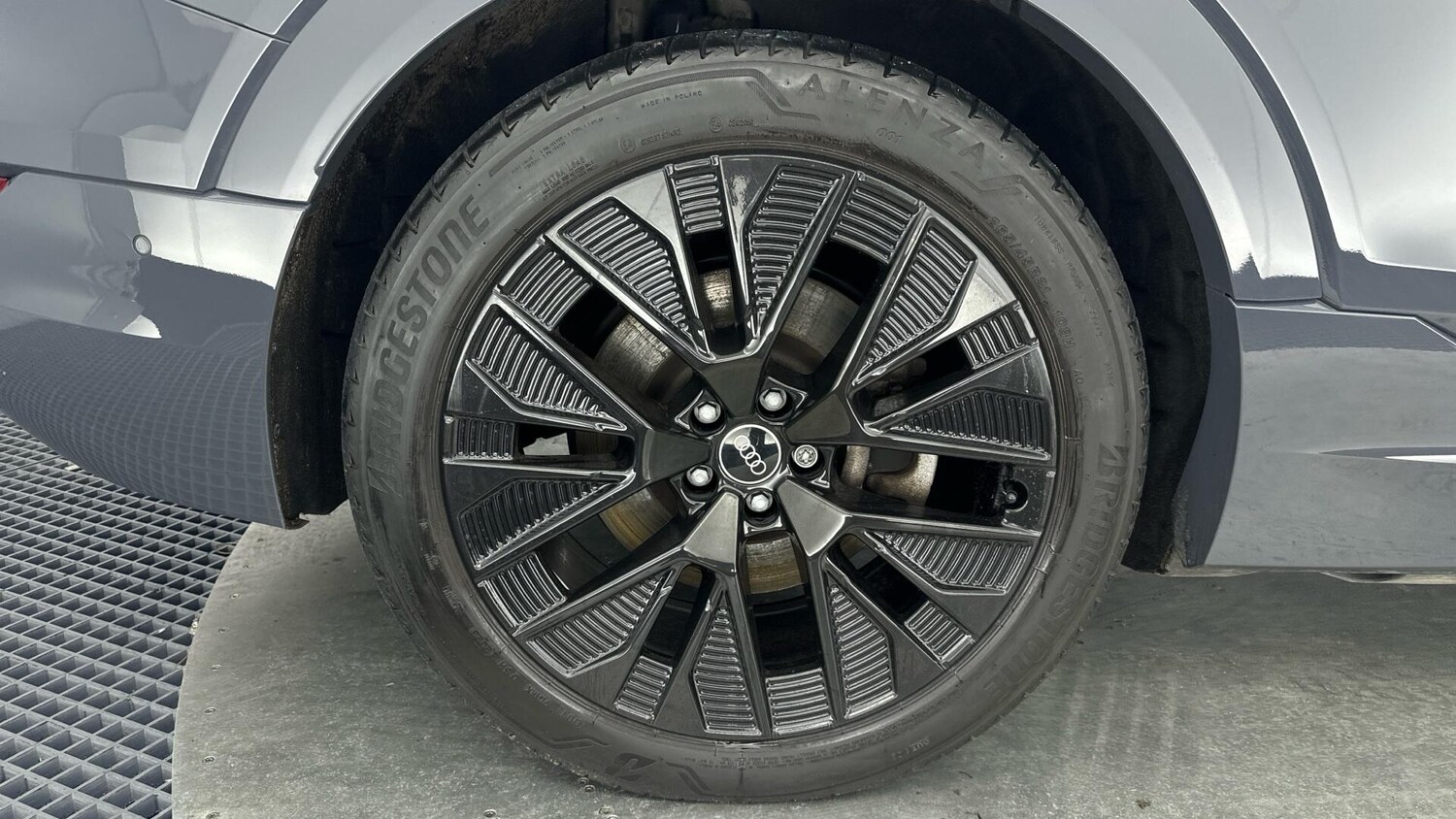 Used Audi Q8 e-tron 2023 for sale - 77343997: Photo 56