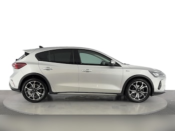 Used Ford Focus 2022 for sale - 76207549: Photo 3