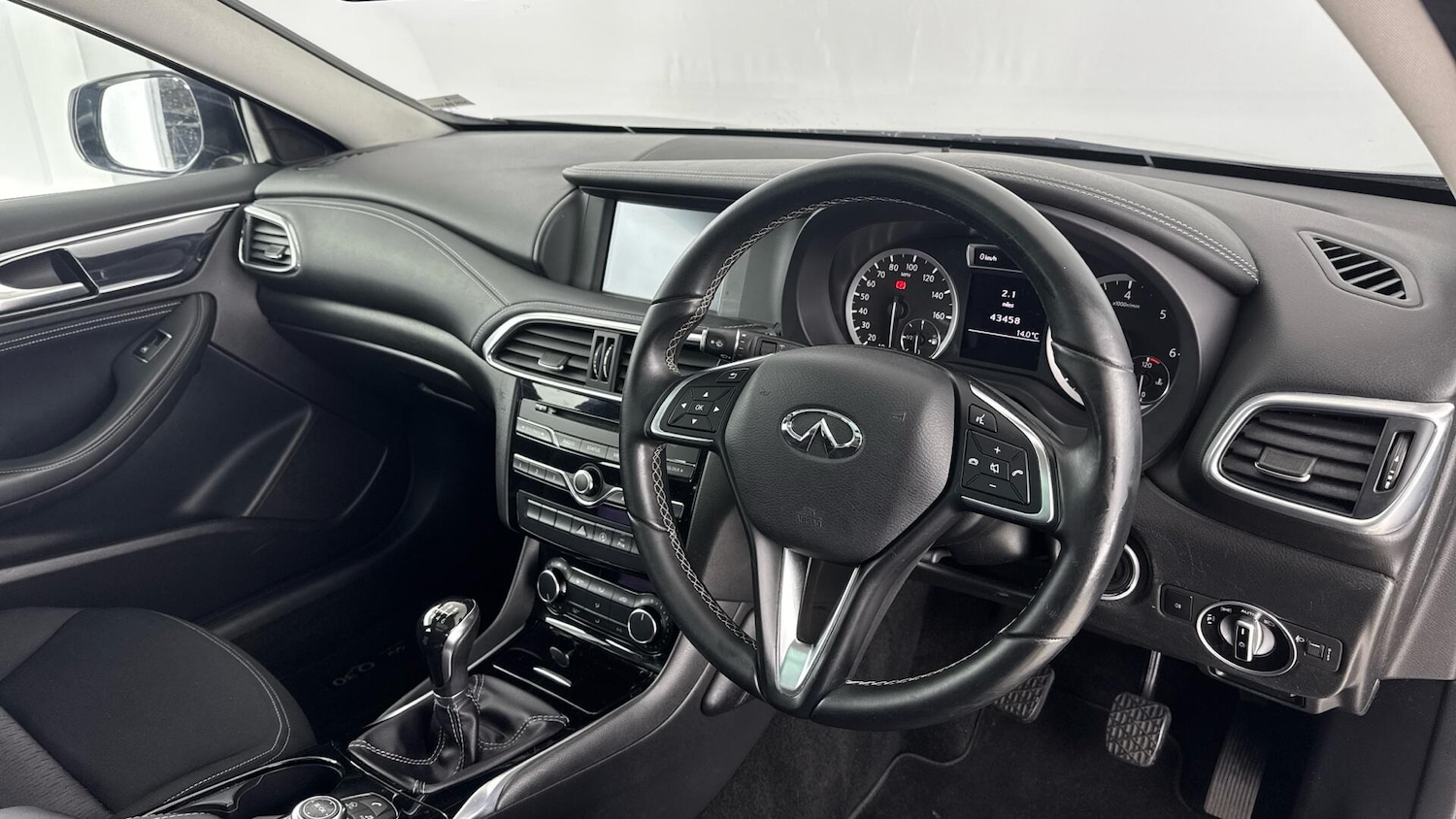 Used Infiniti Q30 2017 for sale - 77969855: Photo 10