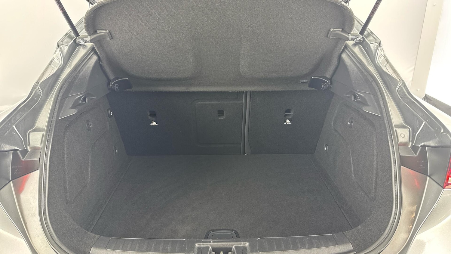 Used Infiniti Q30 2017 for sale - 77969855: Photo 15