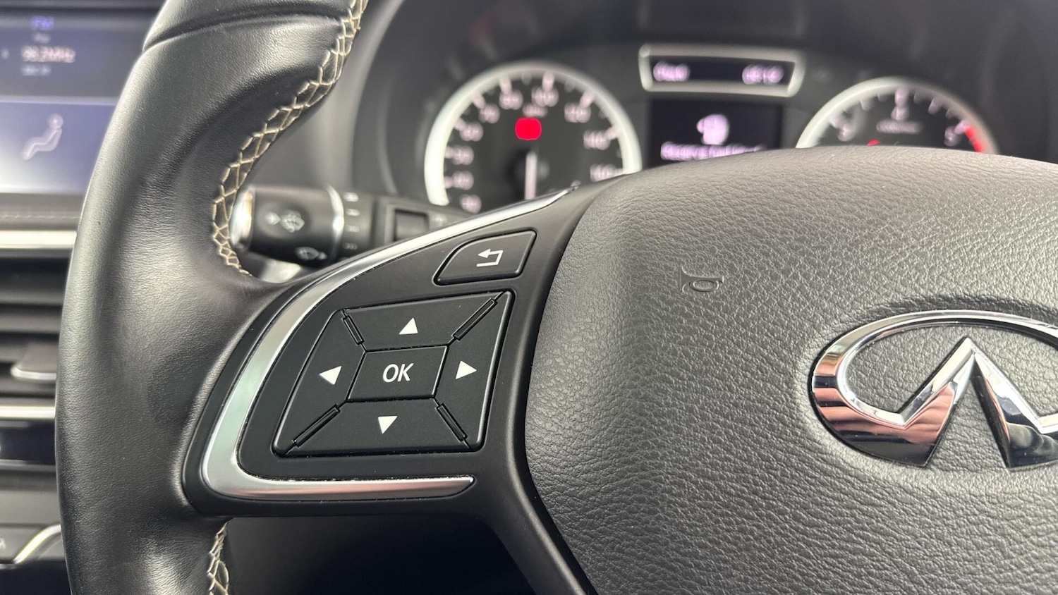 Used Infiniti Q30 2017 for sale - 77969855: Photo 22