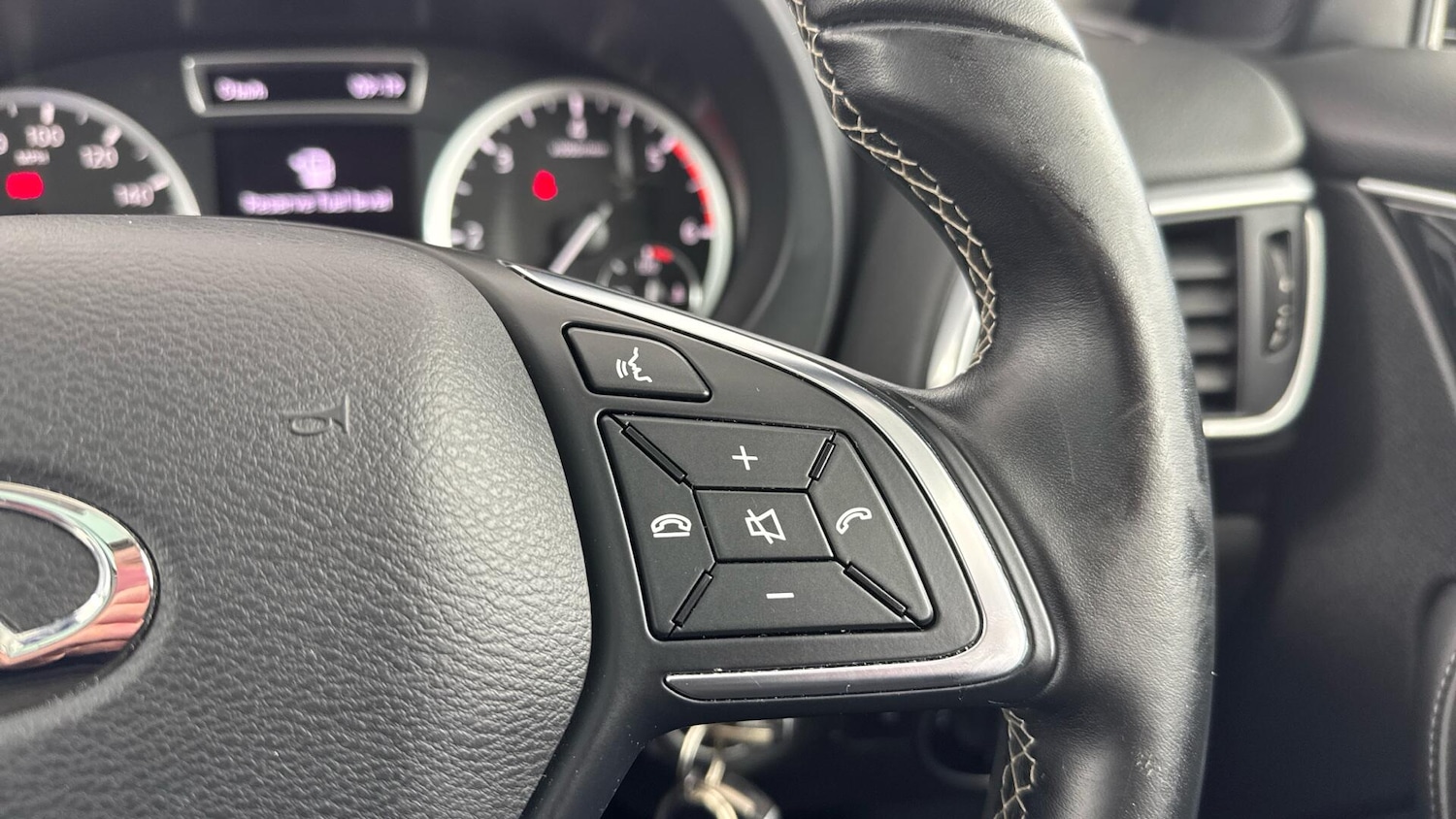 Used Infiniti Q30 2017 for sale - 77969855: Photo 23