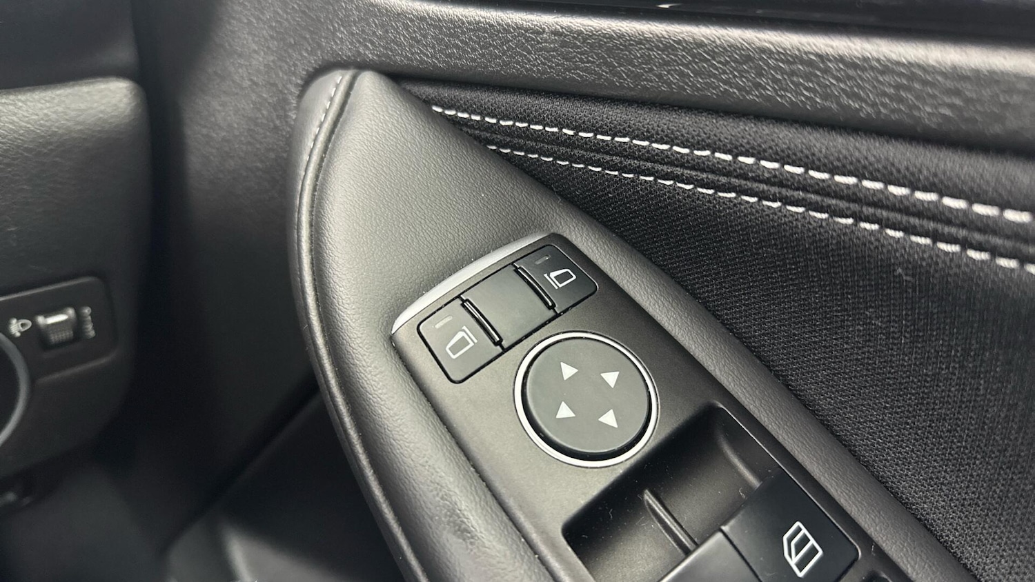 Used Infiniti Q30 2017 for sale - 77969855: Photo 28