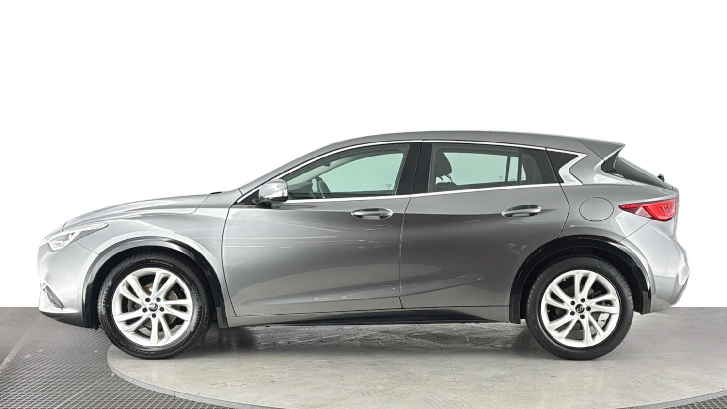 Used Infiniti Q30 2017 for sale - 77969855: Photo 7