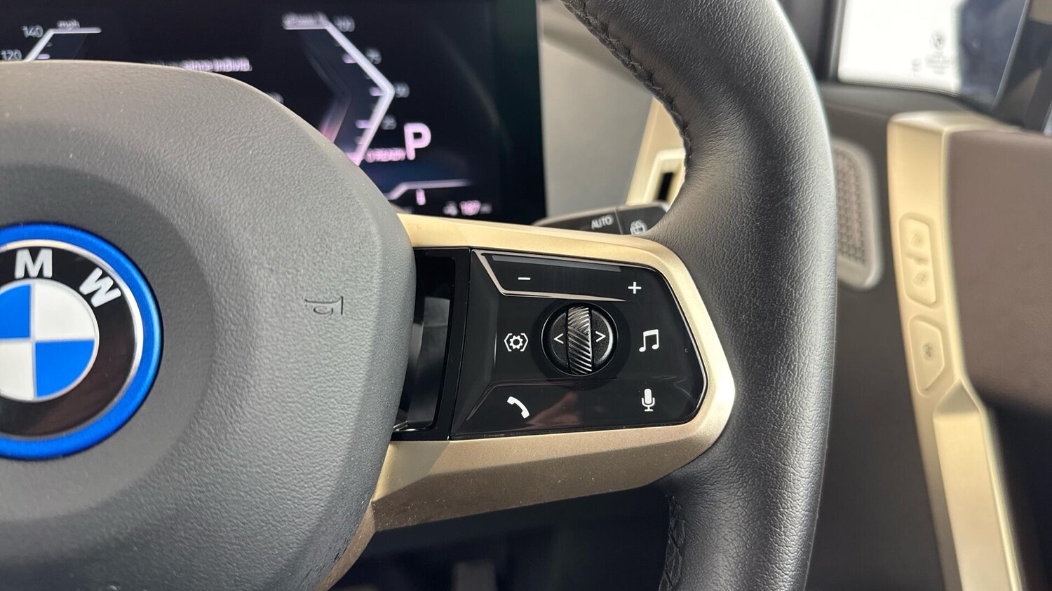 Used BMW iX 2022 for sale - 77958196: Photo 18