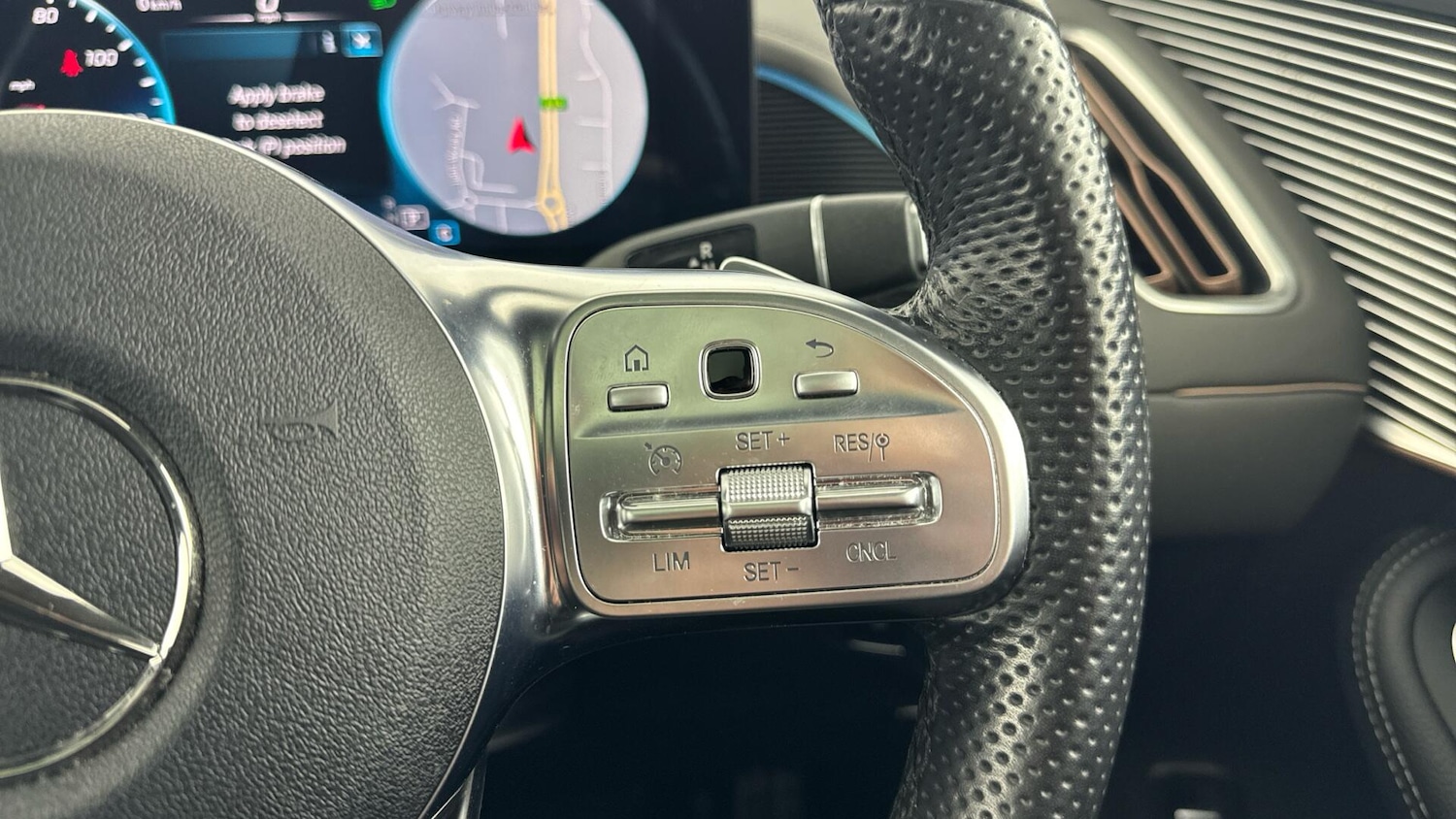 Used Mercedes-Benz EQC 2022 for sale - 78062952: Photo 17