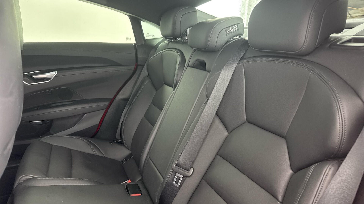 Used Audi e-tron GT 2023 for sale - 77784186: Photo 14