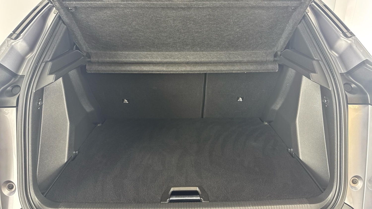 Used Peugeot 2008 2021 for sale - 77882071: Photo 15