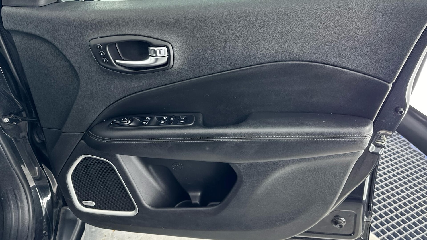 Used Jeep Compass for sale - 77854086: Photo 22