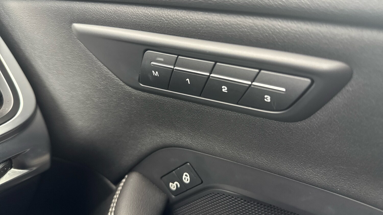 Used Jaguar E-Pace 2019 for sale - 76065793: Photo 25