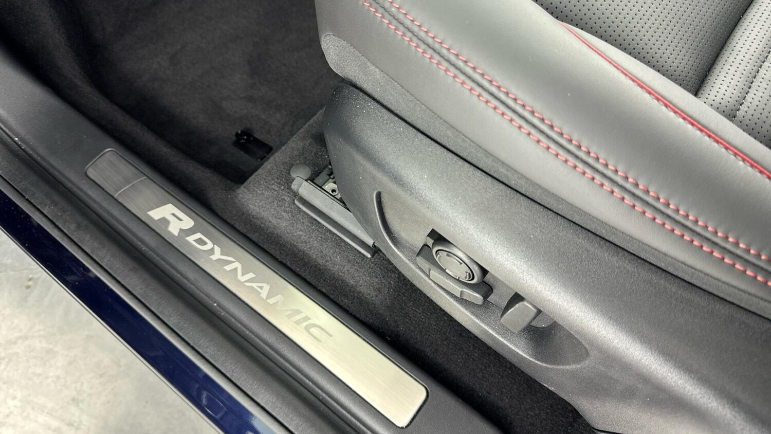 Used Land Rover Discovery Sport 2023 for sale - 78085851: Photo 24