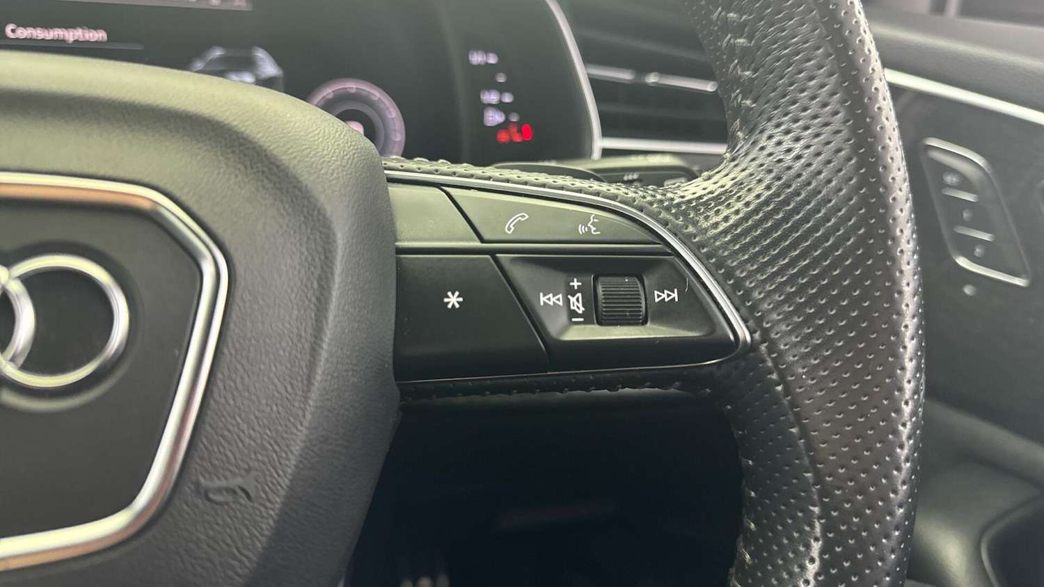 Used Audi Q8 2019 for sale - 77768343: Photo 16