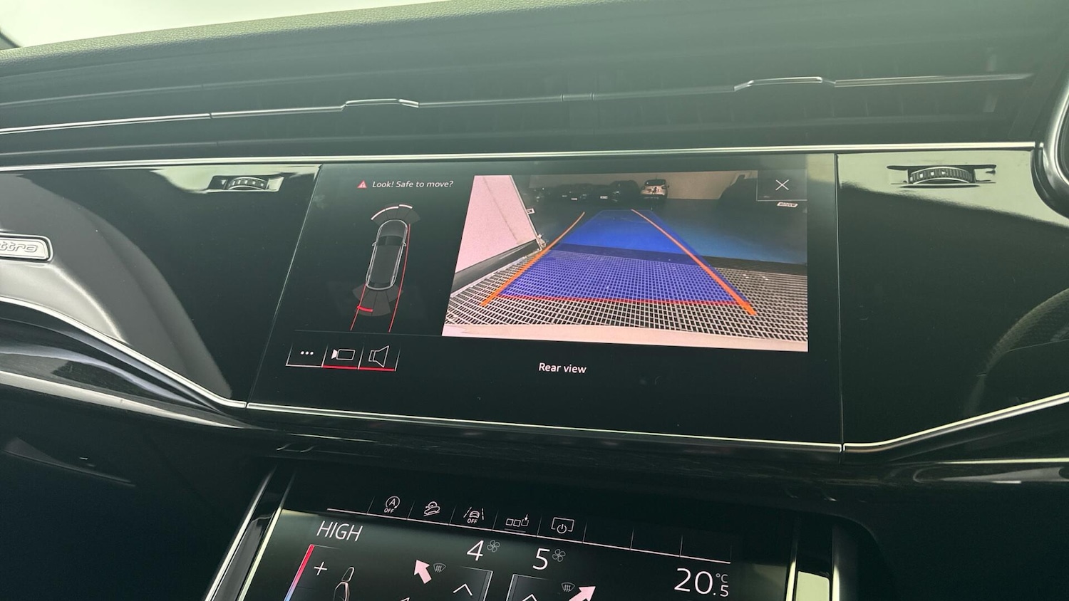 Used Audi Q8 2019 for sale - 77768343: Photo 20