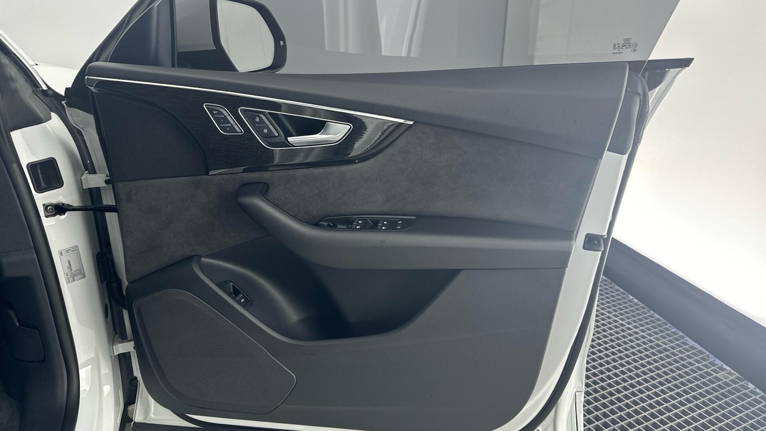 Used Audi Q8 2019 for sale - 77768343: Photo 24