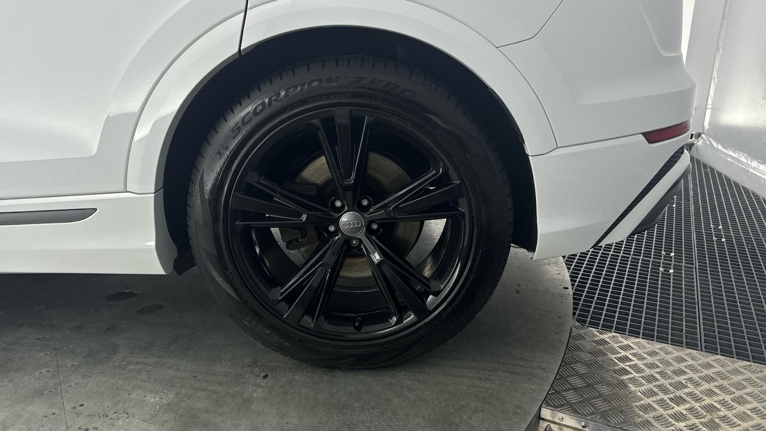 Used Audi Q8 2019 for sale - 77768343: Photo 59