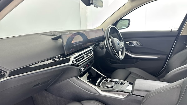 Used BMW 3 Series 2023 for sale - 76133840: Photo 10