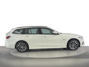 Used BMW 3 Series 2023 for sale - 76133840: Photo 3