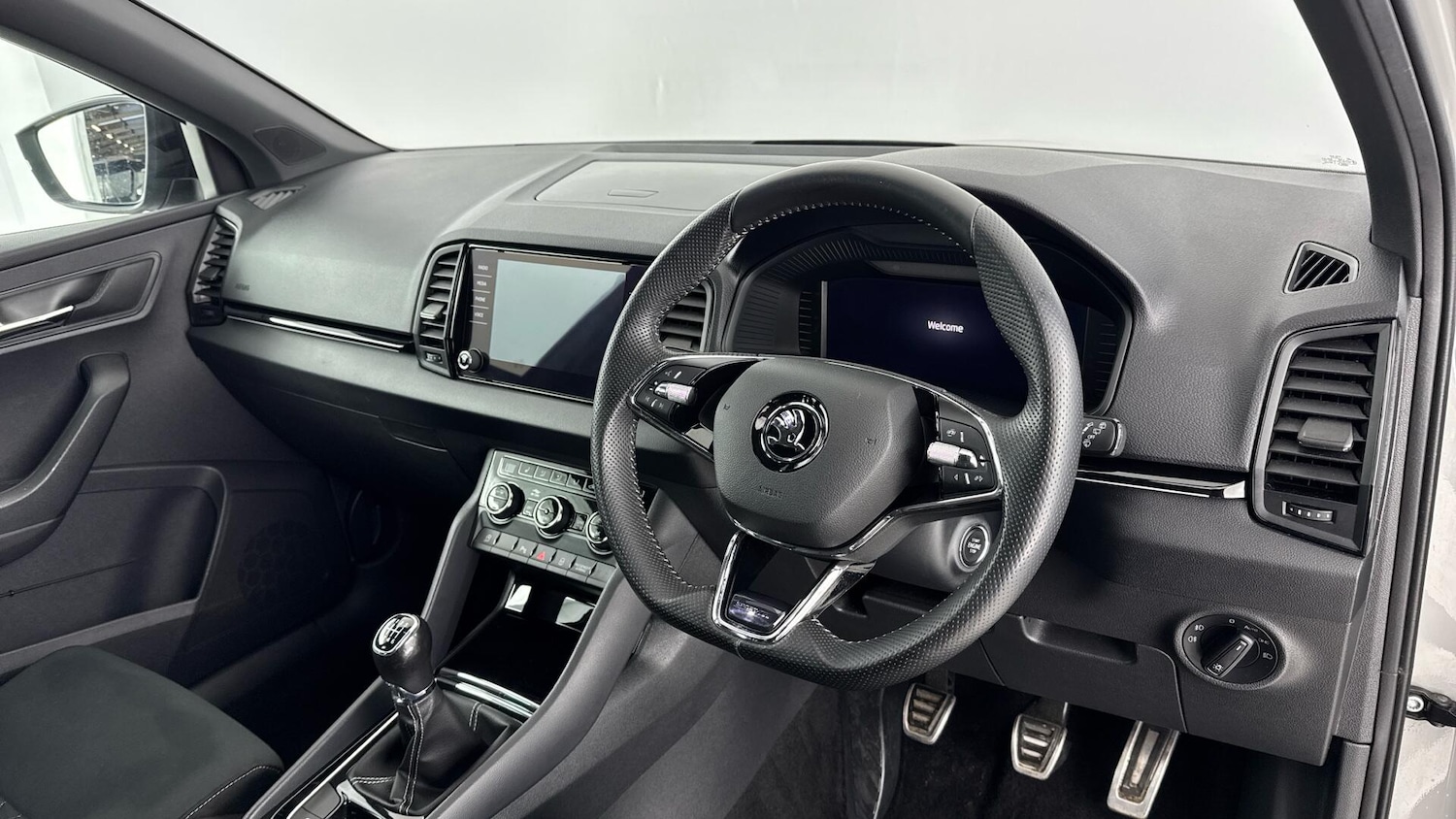 Used Skoda Karoq 2021 for sale - 77993657: Photo 10