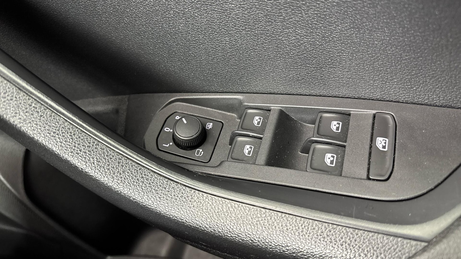 Used Skoda Karoq 2021 for sale - 77993657: Photo 20