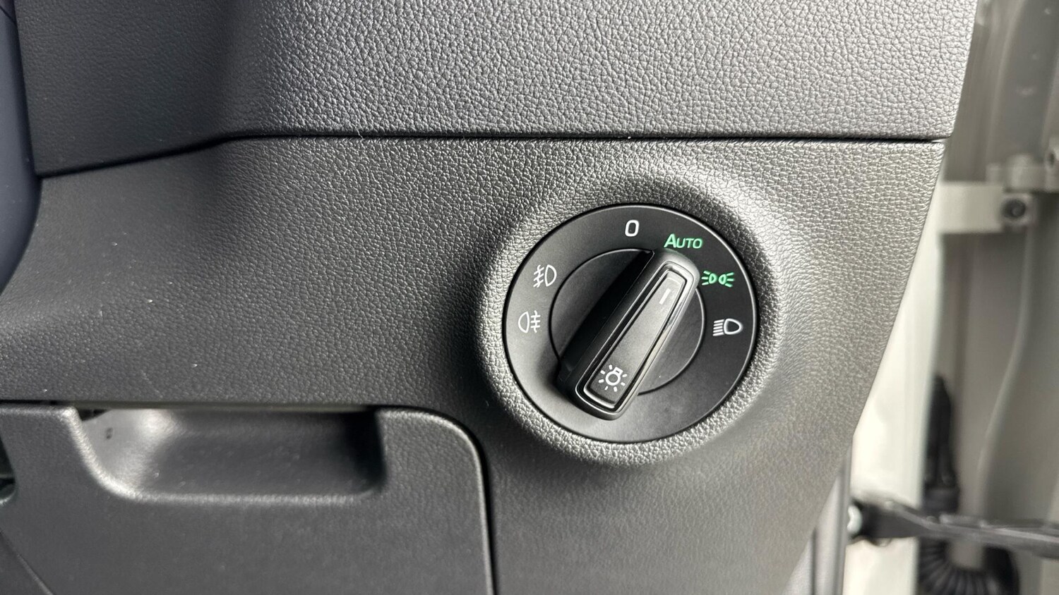 Used Skoda Karoq 2021 for sale - 77993657: Photo 21