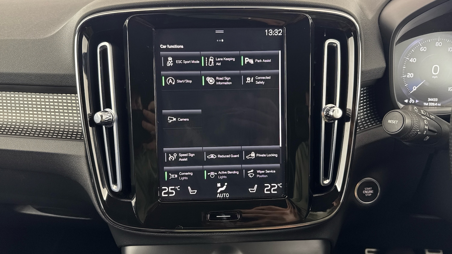 Used Volvo XC40 2021 for sale - 76144467: Photo 51