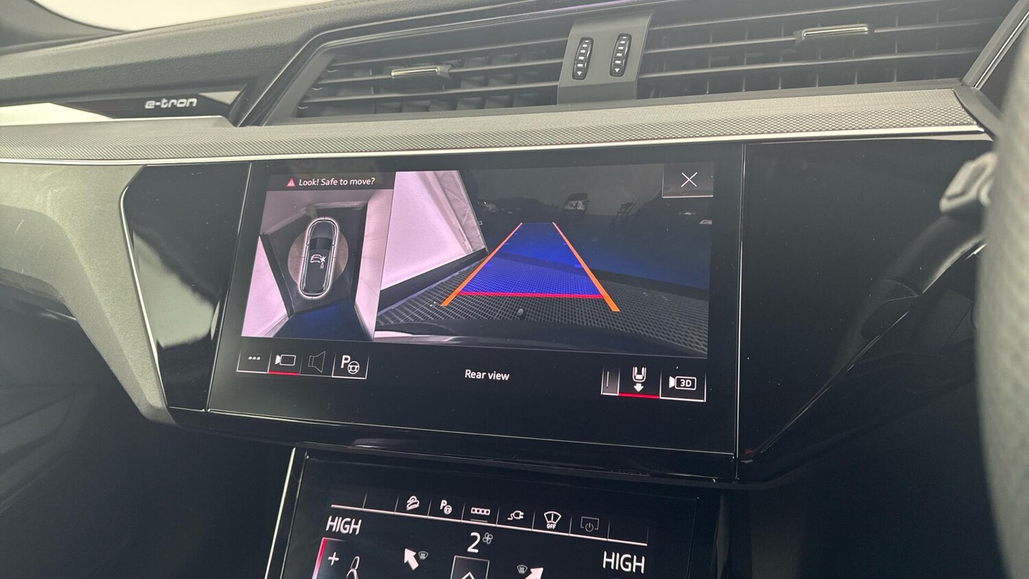 Used Audi Q8 2023 for sale - 78034342: Photo 21