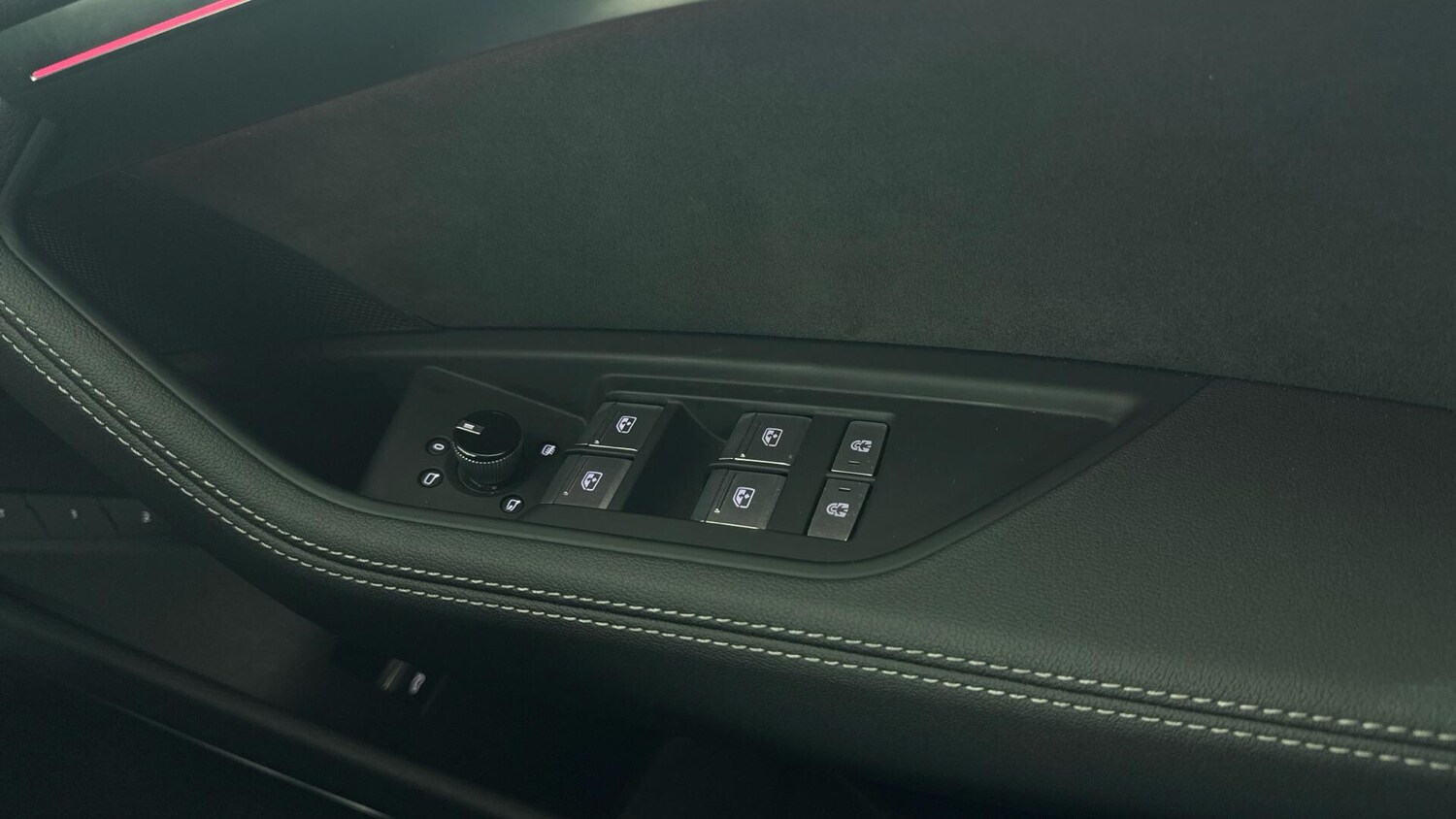 Used Audi Q8 2023 for sale - 78034342: Photo 32