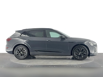 Used Audi Q8 2023 for sale - 78034342: Photo