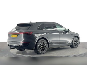 Used Audi Q8 2023 for sale - 78034342: Photo