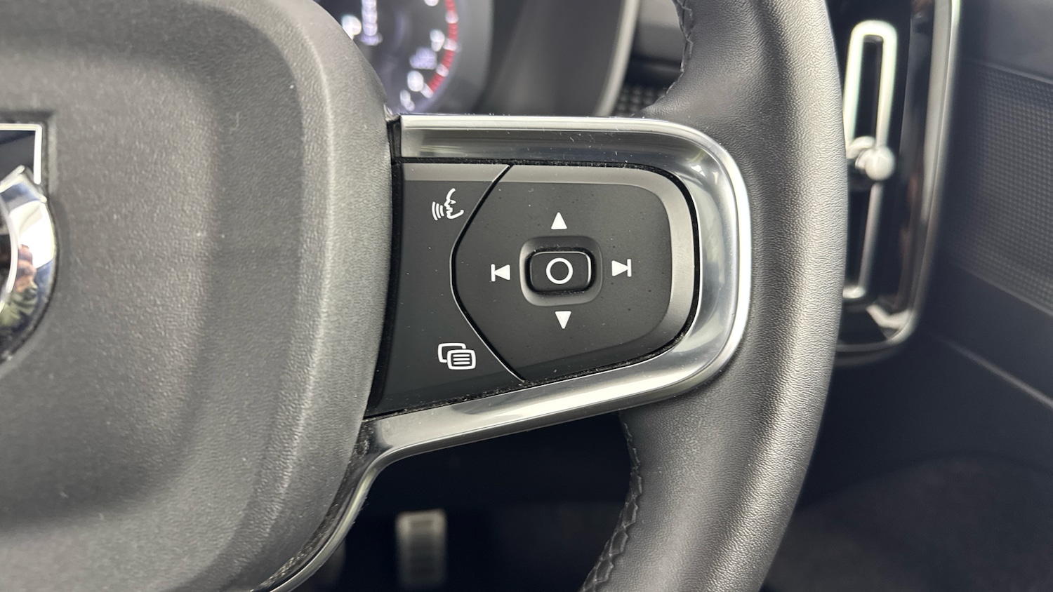 Used Volvo XC40 2021 for sale - 76119812: Photo 21