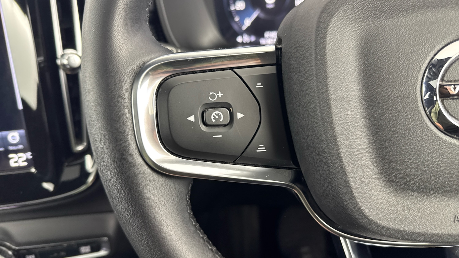 Used Volvo XC40 2021 for sale - 76119812: Photo 55