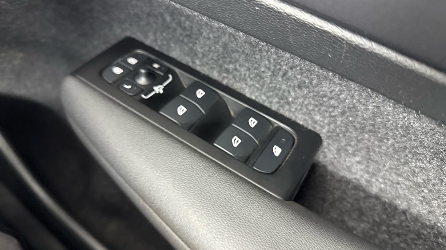 Used Volvo XC40 2021 for sale - 76119812: Photo 57