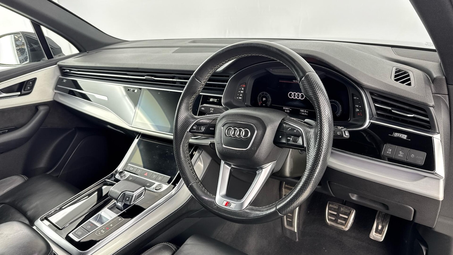 Used Audi Q7 2020 for sale - 77883252: Photo 10