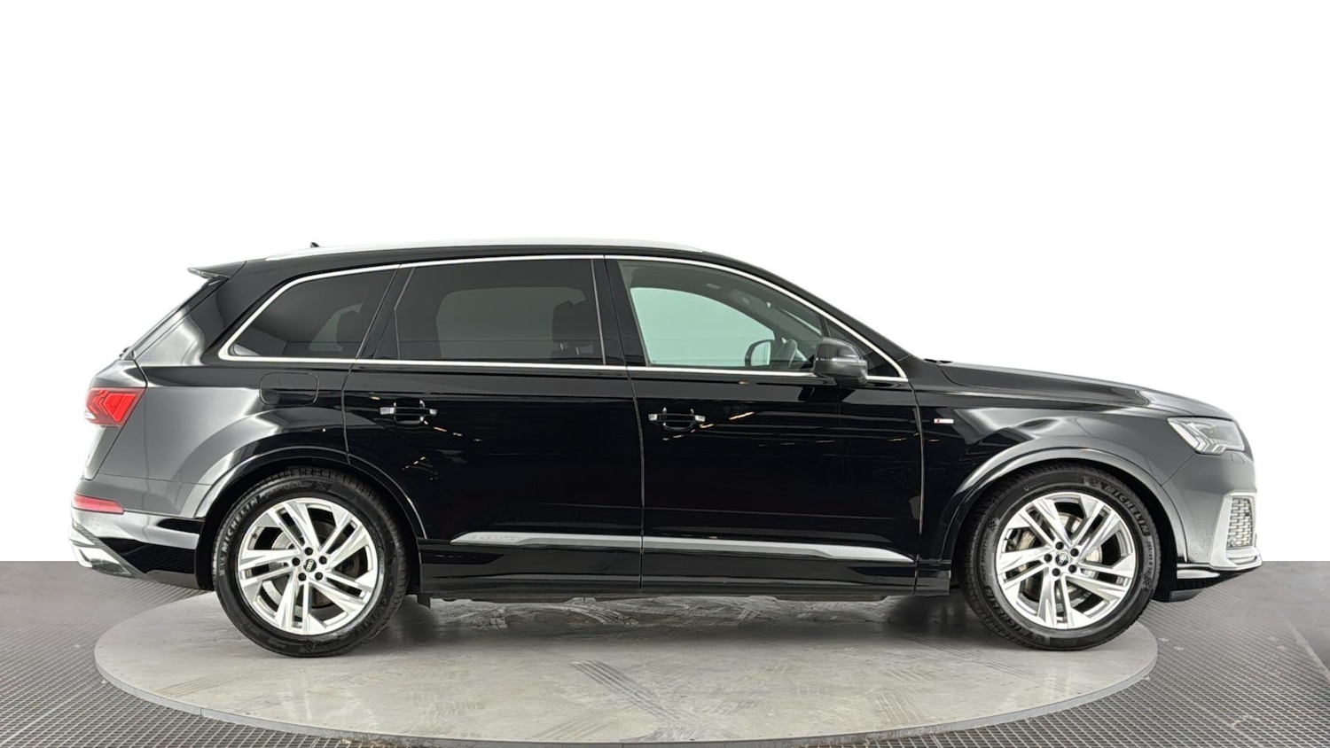 Used Audi Q7 2020 for sale - 77883252: Photo 3
