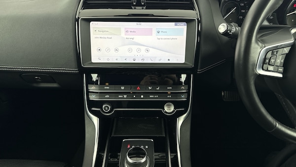 Used Jaguar XE 2019 for sale - 76048772: Photo 12