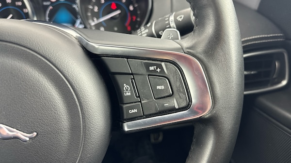 Used Jaguar XE 2019 for sale - 76048772: Photo 17