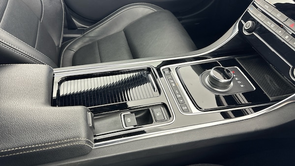 Used Jaguar XE 2019 for sale - 76048772: Photo 22