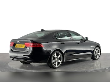 Used Jaguar XE 2019 for sale - 76048772: Photo 4