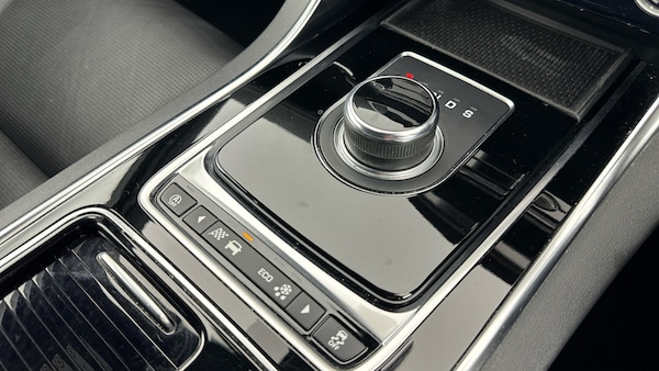 Used Jaguar XE 2019 for sale - 76048772: Photo 58