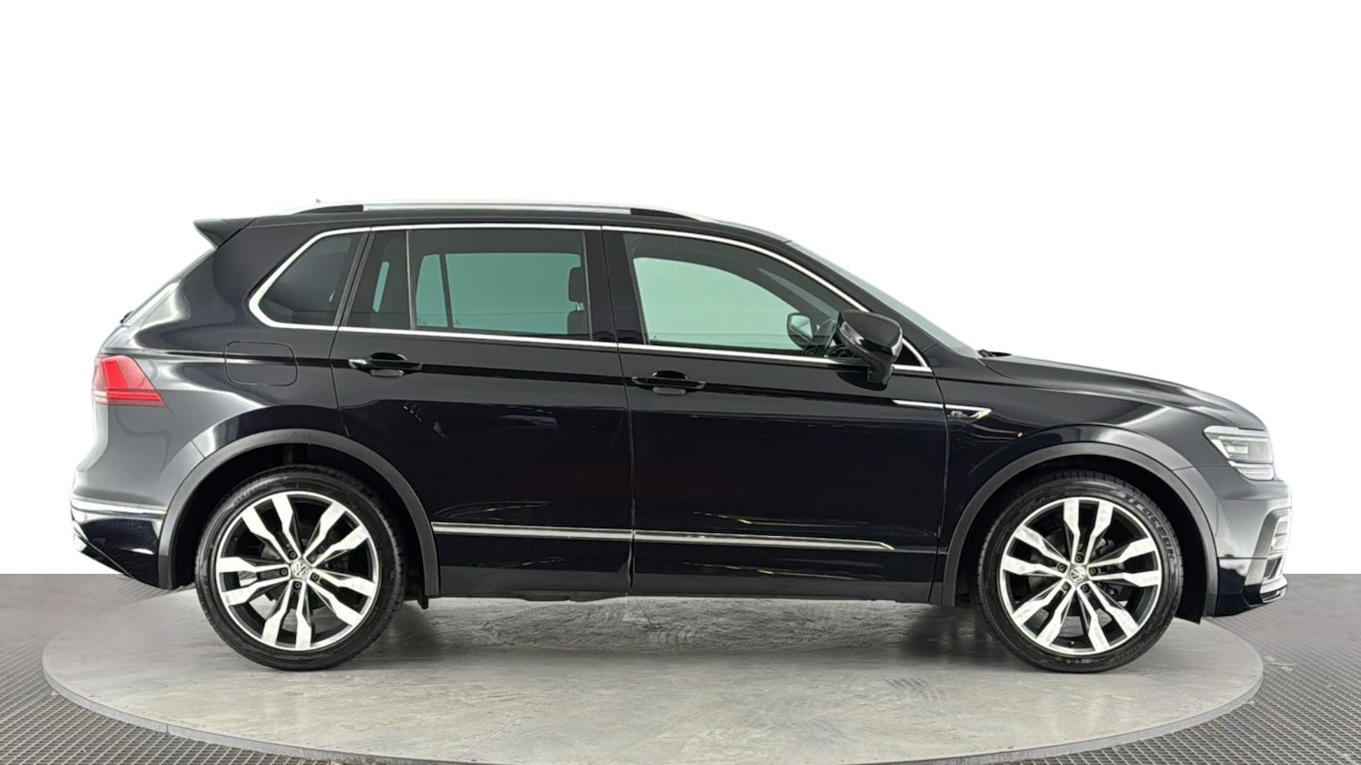 Used Volkswagen Tiguan 2019 for sale - 78034754: Photo 3