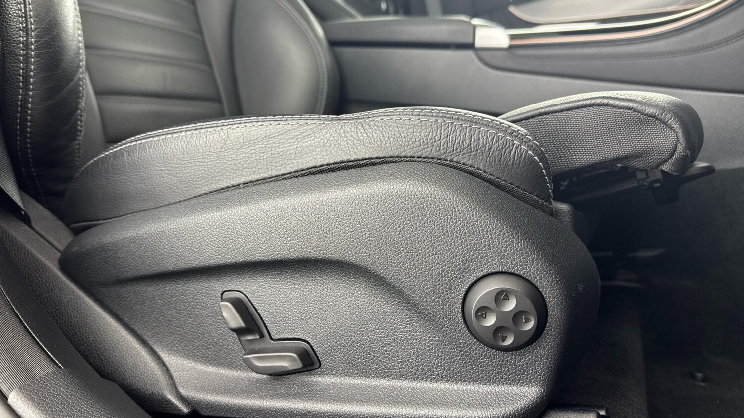 Used Mercedes-Benz EQC 2020 for sale - 78086364: Photo 27