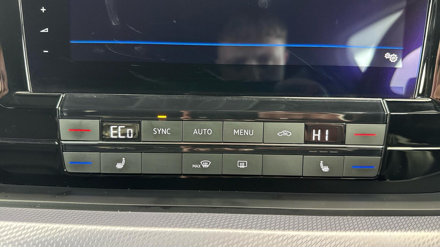 Used Volkswagen Touareg 2023 for sale - 77940345: Photo 28