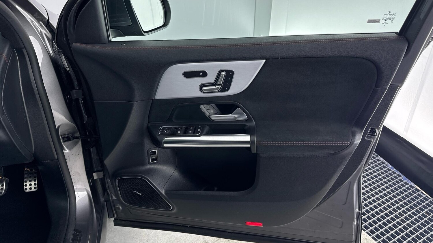 Used Mercedes-Benz EQA 2021 for sale - 77994296: Photo 25