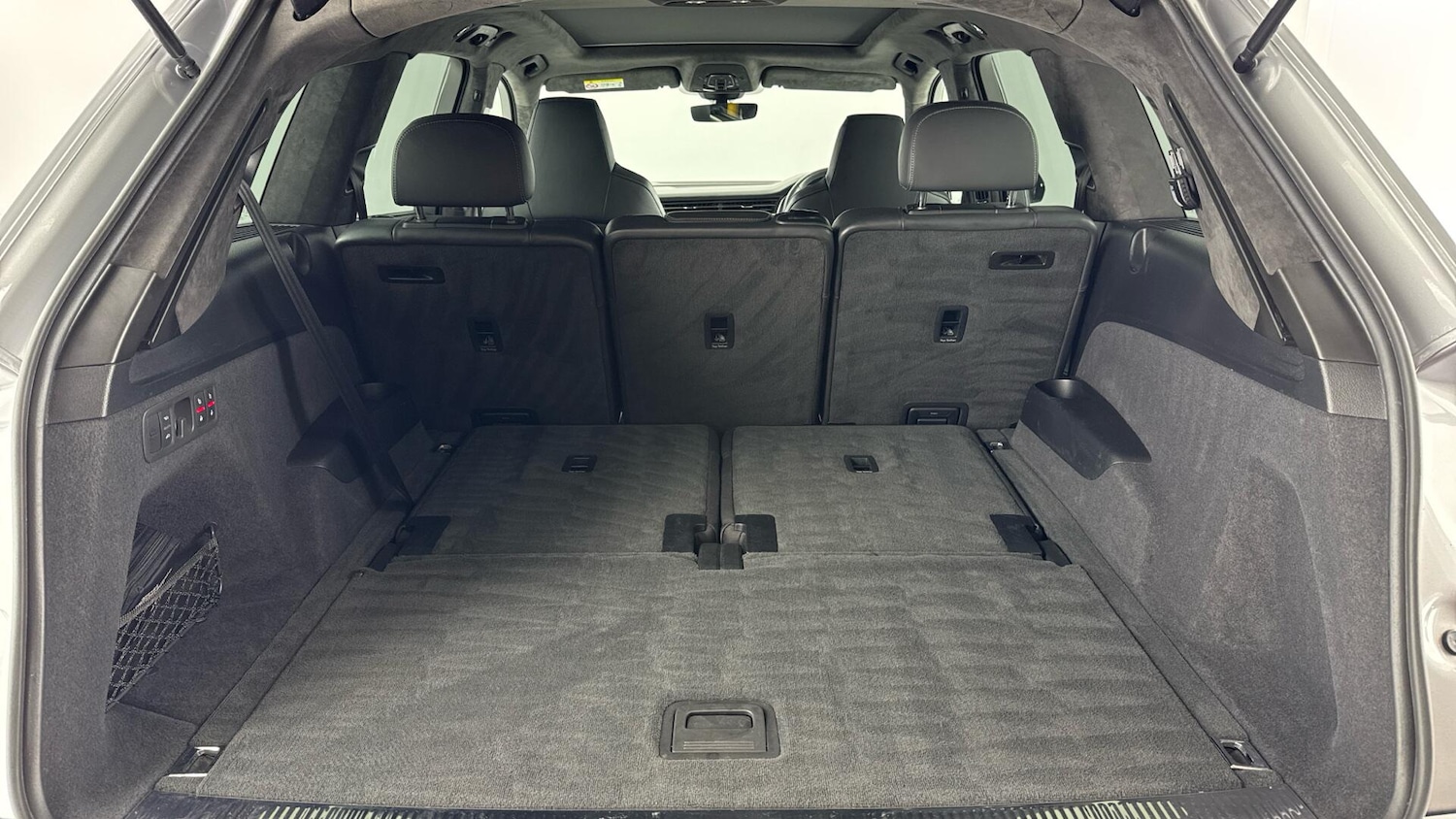 Used Audi Q7 2020 for sale - 77940351: Photo 15