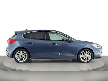 Used Ford Focus 2019 for sale - 76133842: Photo 3