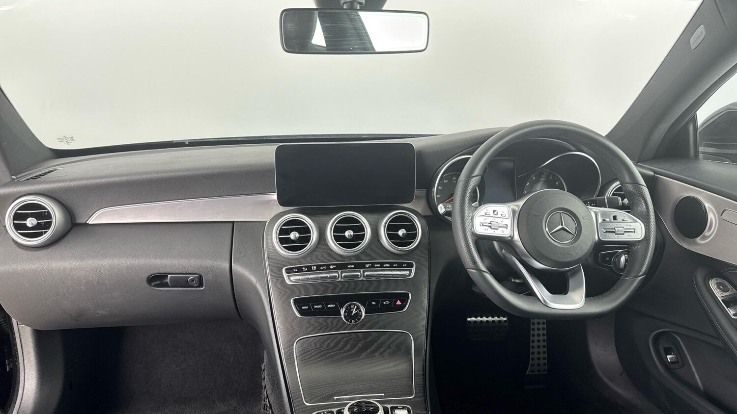 Used Mercedes-Benz C Class 2020 for sale - 77882058: Photo 11