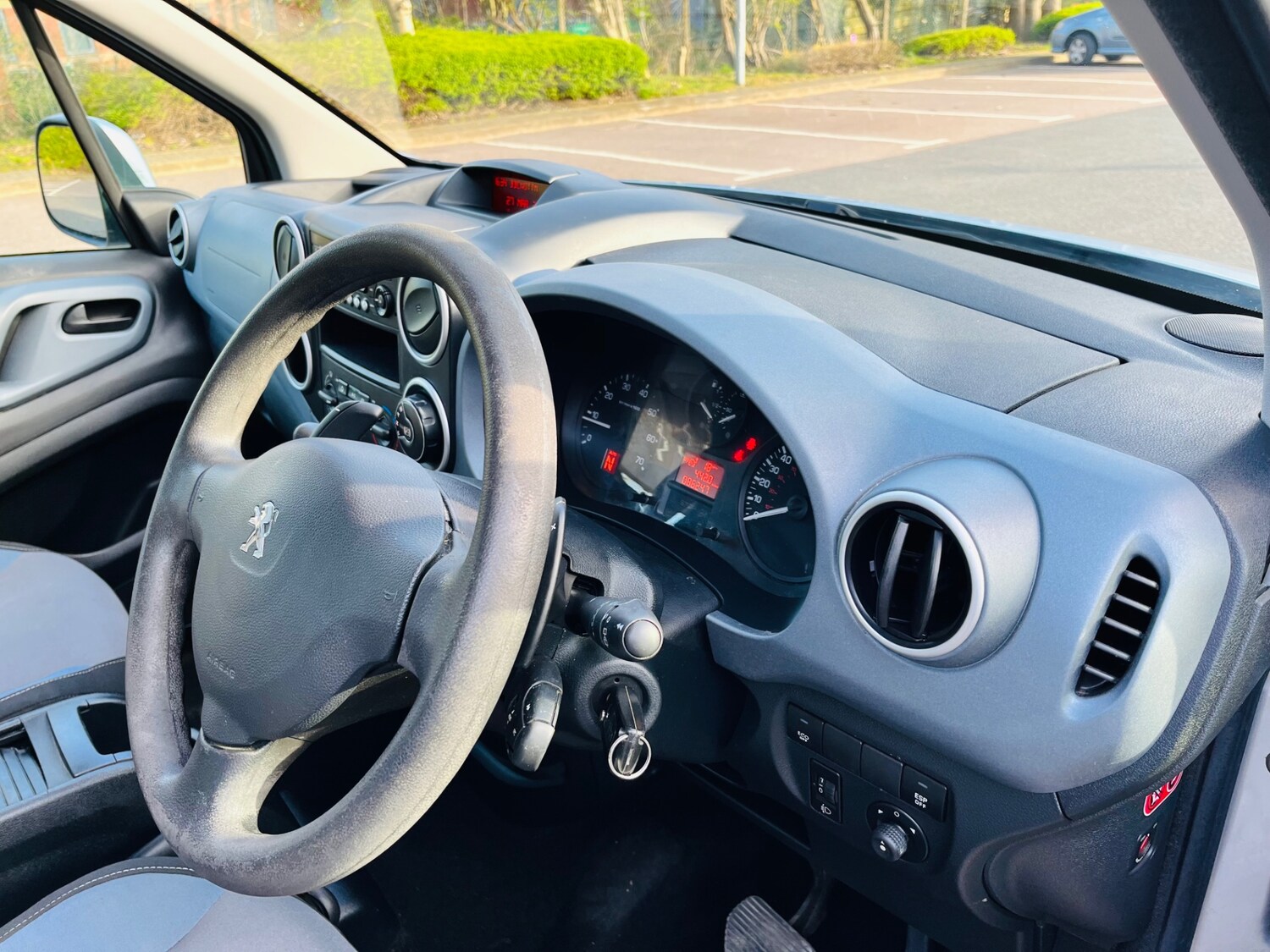 Used Peugeot Partner Tepee 2012 for sale - 78054306: Photo 29