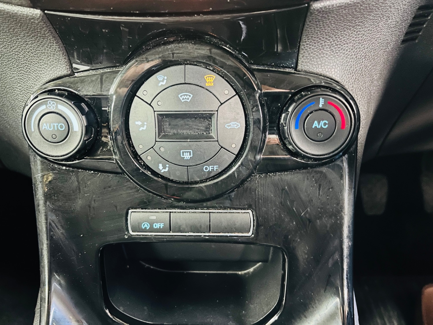 Used Ford Fiesta 2017 for sale - 78011380: Photo 27