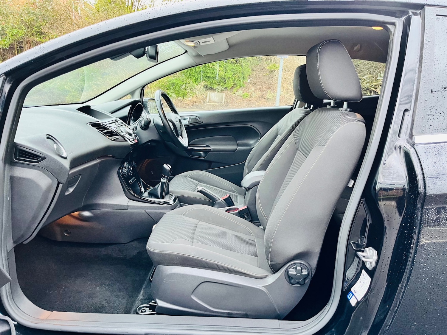 Used Ford Fiesta 2017 for sale - 78011380: Photo 37