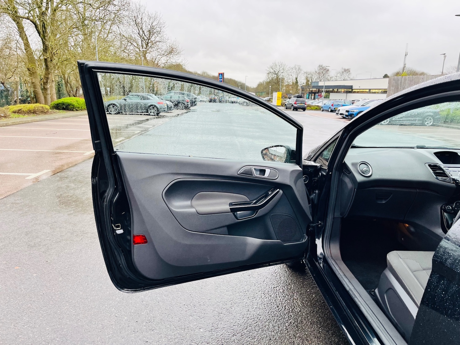 Used Ford Fiesta 2017 for sale - 78028403: Photo 36